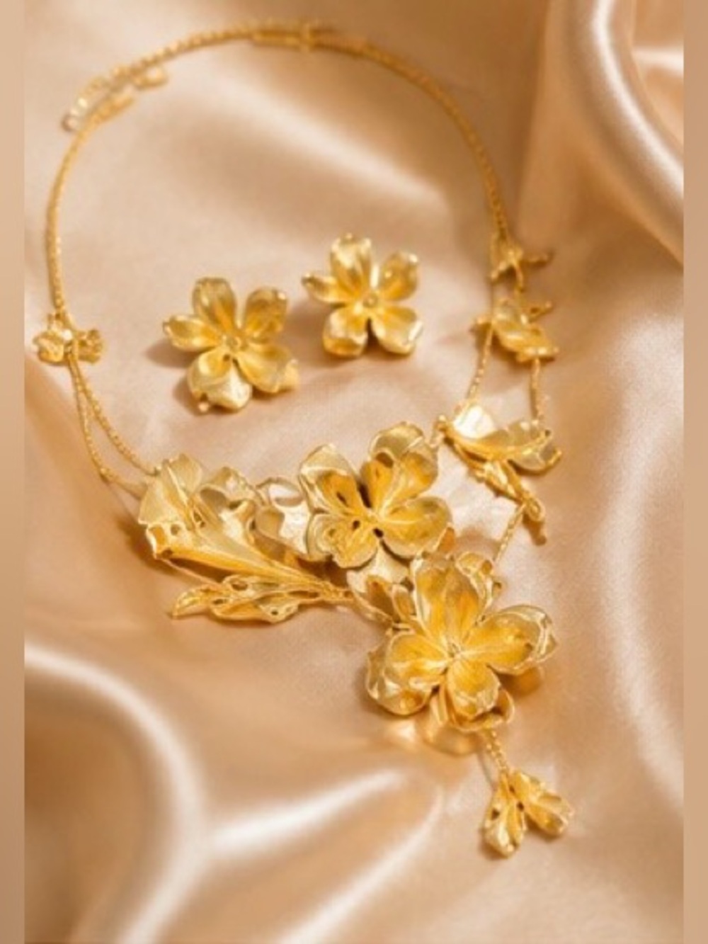 Gold Floral Statement Necklace 3D Flower Bib Bridal Wedding Jewelry